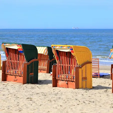 Katwijk Center, 1 Min Away From The Beach!