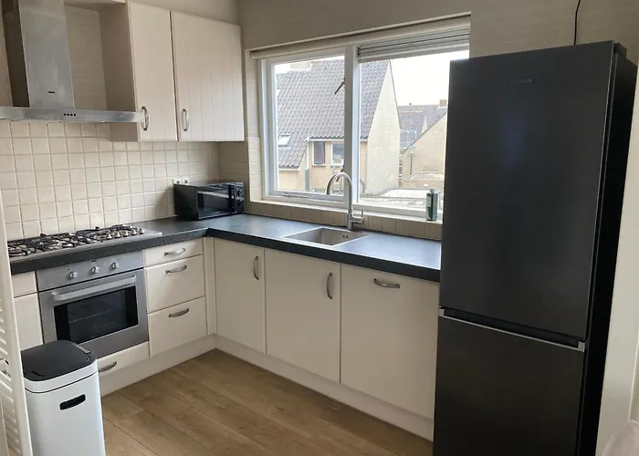 Katwijk Center, 1 Min Away From The Beach!